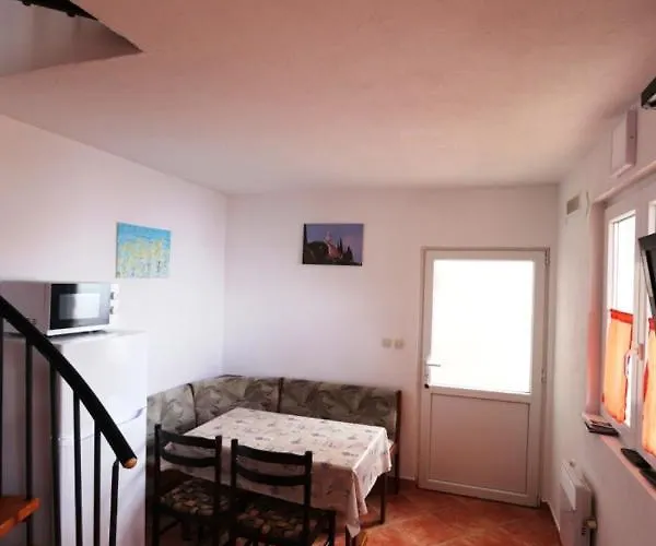 Milan Borje Ferienhaus *